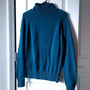 Jeanne Pierre large long sleeve turtleneck sweater green